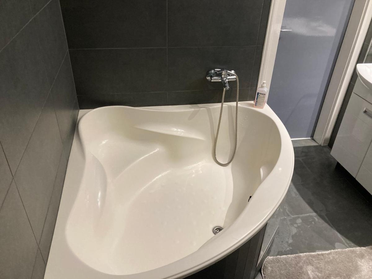 Dave Apartman 2 Сегед Экстерьер фото